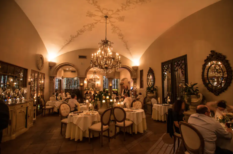 Top 5 Romantic Restaurants in the Phoenix, AZ Area